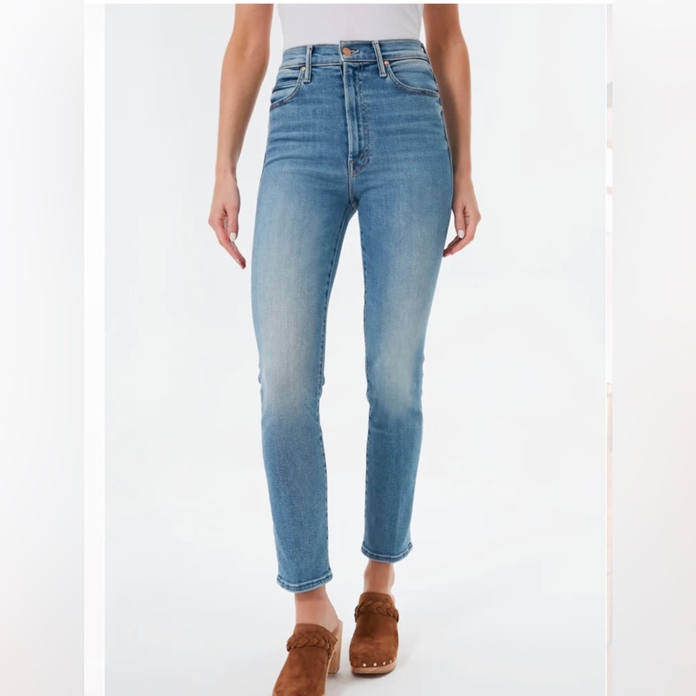 Size 25 MOTHER swooner rascal ankle jean.